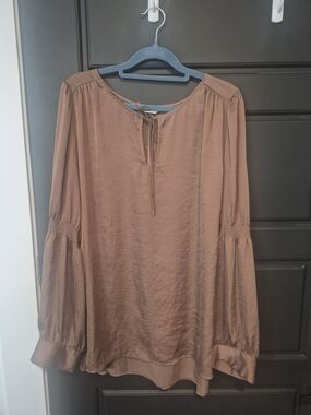 Signature Brown Long-Sleeve Tie-Neck Peasant Blouse